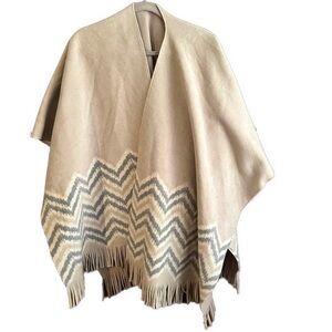 Women’s Cream/Tan Grey Chevron Fringe Fleece Boho Poncho